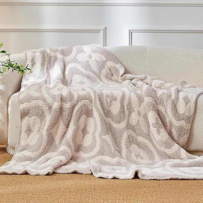 YIRUIO Blankets & Throws Ultra Soft Extra Plush & Warm Fluffy Fuzzy Cozy Middleweight Gift for Birthdays Holidays Any Occasion