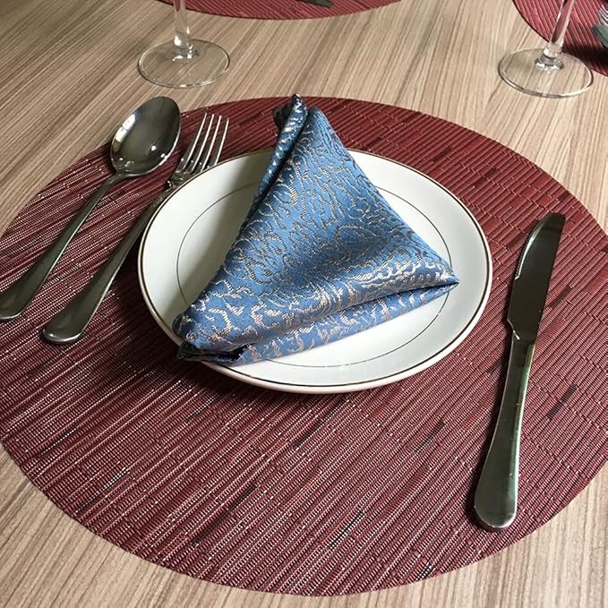 WAZAIGUR Round Placemats Set of 4 Woven Vinyl Easy to Clean Heat Resistant Kitchen Table Mats 15 Inch(Wine Red 4)