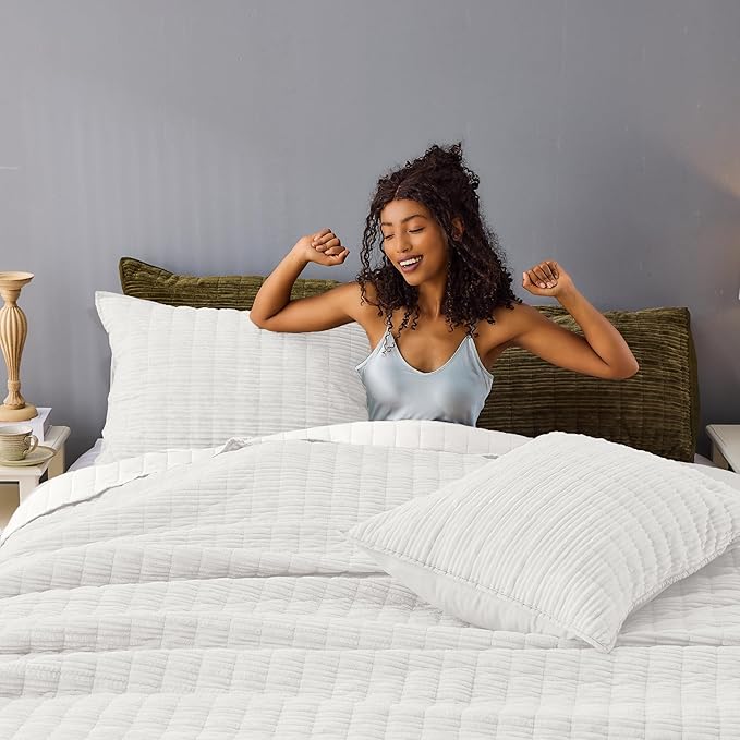 Wonderful Luxury Velvet Quilt - Striped Channel Stitch Ivory Quilt Queen, Soft Corduroy Lightweight Comforter, Pet-Friendly, Tear-Resistant, Bedspread Coverlet Bedding for All Season,94"x94"