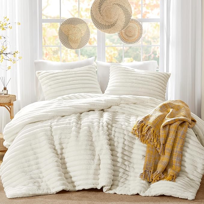 Intelligent Design Twin Comforter Set, Plush Bedding, Microfiber Reverse, 2 Piece, Lightweight, Super Soft Ribbed Velvet Comforter 1 Sham, All Season Fluffy Bed Set, Avril, Twin/Twin XL Ivory