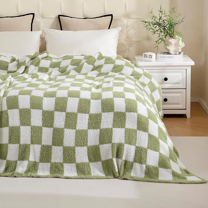 YIRUIO Throw Blanket Checkered Chessboard Fluffy Fuzzy Warmer Comfort Reversible Super Soft Cozy for Home Decor Bed Couch Sofa Living Room (Sage Green, 80''x90'')