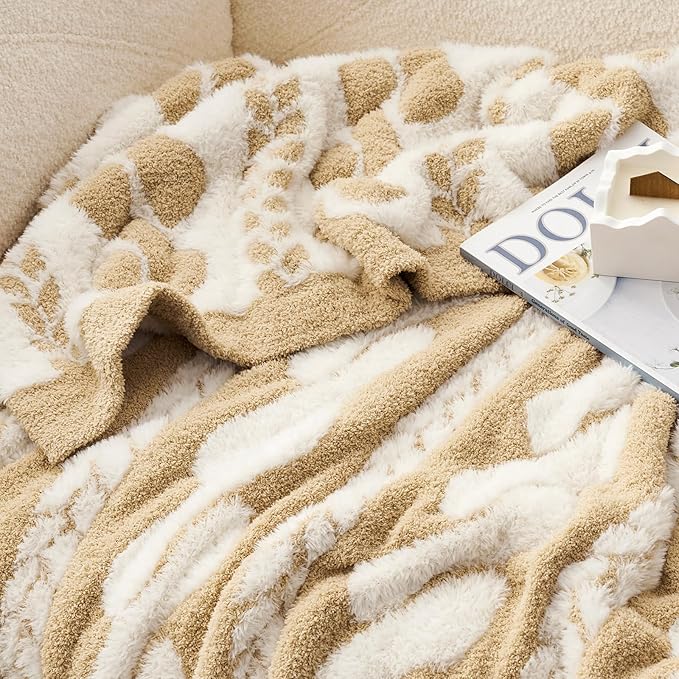 Amélie Home Cable Knit Throw Blanket for Couch, Bicolour Super Soft Fuzzy Blanket for Sofa, Luxury Cozy Fluffy Throw for Room Decor, 50" x 60", Cable Beige & White