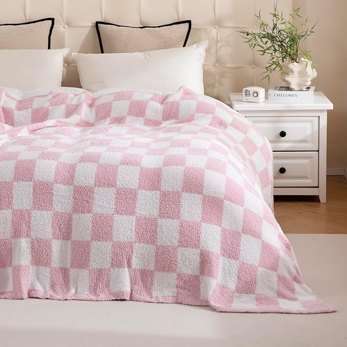 YIRUIO Throw Blanket Checkered Chessboard Fluffy Fuzzy Warmer Comfort Reversible Super Soft Cozy for Home Decor Bed Couch Sofa Living Room (Pink, 51''x63'')