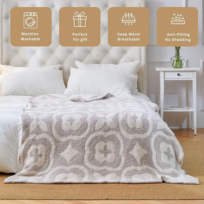 YIRUIO Blankets & Throws Ultra Soft Extra Plush & Warm Fluffy Fuzzy Cozy Middleweight Gift for Birthdays Holidays Any Occasion