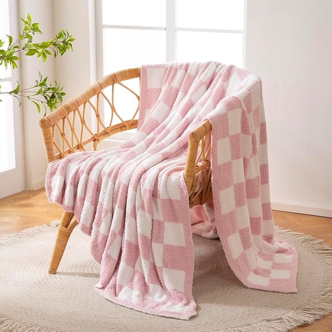 YIRUIO Throw Blanket Checkered Chessboard Fluffy Fuzzy Warmer Comfort Reversible Super Soft Cozy for Home Decor Bed Couch Sofa Living Room (Pink, 51''x63'')