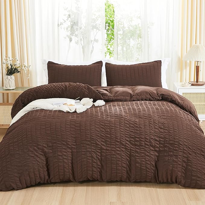 AveLom Seersucker Duvet Cover Set Queen Size (90 x 90 inches), 3 Pieces (1 Duvet Cover, 2 Pillow Cases), Brown Ultra Soft Washed Microfiber, Textured Duvet Cover with Zipper Closure, Corner Ties