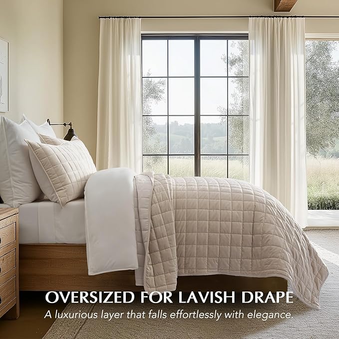 EVERGRACE Pearl Velvet Quilt Full Queen Size Bedding Sets, Luxurious Soft Velvet Comforter Set, Lightweight Box Stitching Oversized Bedspread Coverlet for All Season, with 2 Shams, Birch