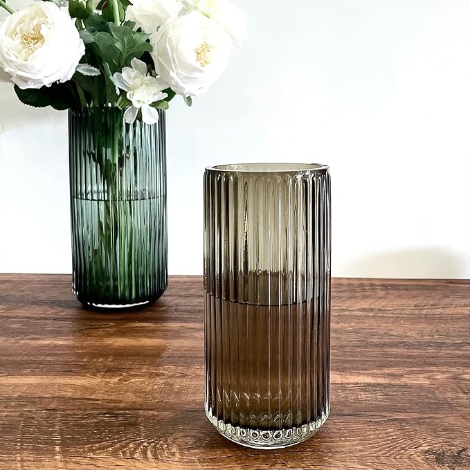BUICCE Hand Blown Glass Flower Vase for Farmhouse Decor,Round Vintage Foding Bottles for Kitchen Dining Table Cafe Home Shelf Wedding Centerpiece.