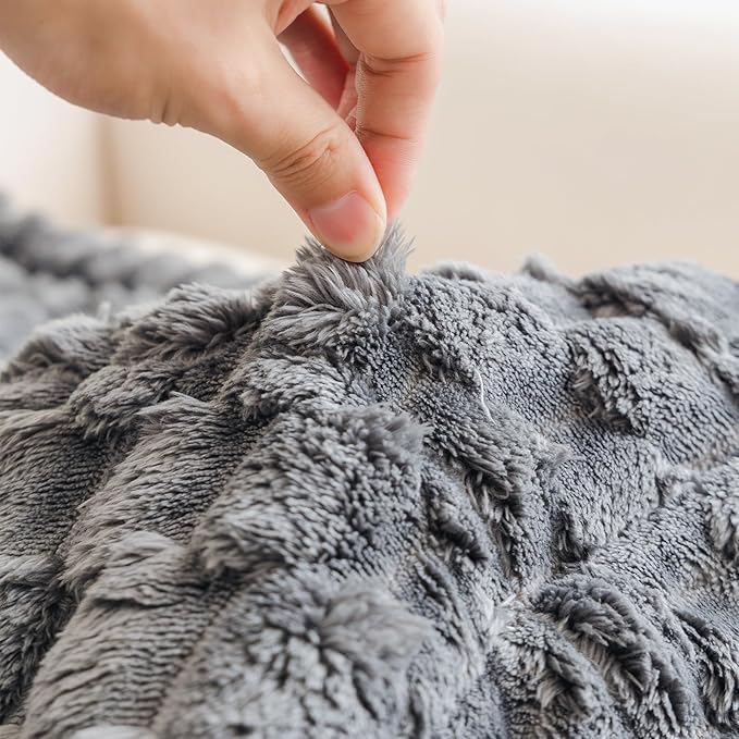 Couch Cover for Dogs Washable,Non Slip Fuzzy Durable Couch Covers for 3 Cushion Sofa Pet Friendly Sofa Cover Dog Thick Soft Slipcovers Protector Couches Mat Bed (Grey, 27.6" x 82.7"/70x210cm)