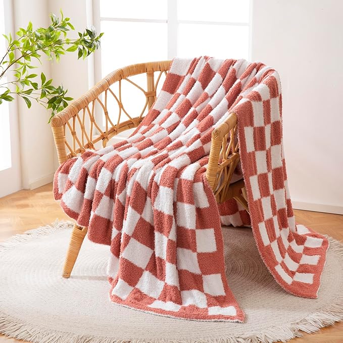 YIRUIO Throw Blanket Checkered Chessboard Fluffy Fuzzy Warmer Comfort Reversible Super Soft Cozy for Home Decor Bed Couch Sofa Living Room (Red, 60''x80'')