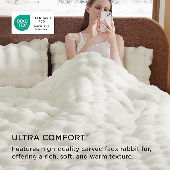 Bedsure Luxurious Faux Fur Duvet Cover King Size Set - Ultra Soft & Fluffy & Cozy & Warm - Elegant Shaggy Bubble Design Bedding with Duvet Cover and Pillow Shams, Coconut White