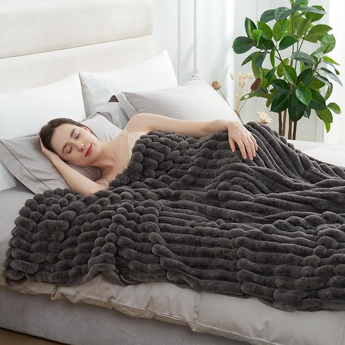 Amélie Home Faux Fur Throw Blanket for Couch, Cozy Fuzzy Fluffy Fur Luxurious Soft Striped Plush Gift Blankets for Family Sofa Chair Bedroom, 55"x70", Charcoal Grey