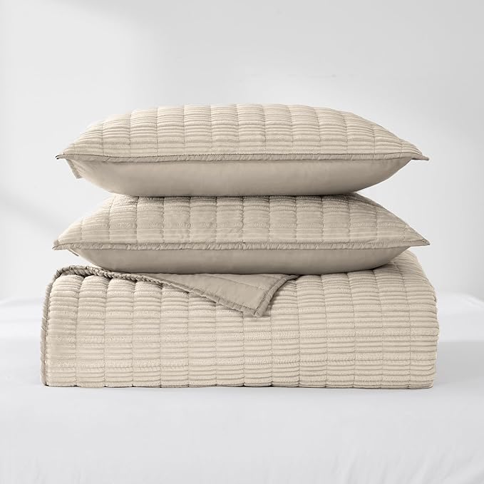 Wonderful Luxury Velvet Quilt - Striped Channel Stitch Beige Quilt Queen, Soft Corduroy Lightweight Comforter, Pet-Friendly, Tear-Resistant, Bedspread Coverlet Bedding Set for All Season,94"x94"