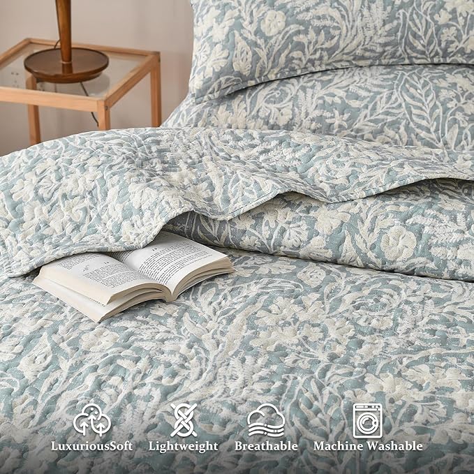 DURLENGEN Bluish Grey Botanical Quilt Set Queen Size 3Pcs, Bluish Grey Printed with Beige Leaves Pattern, All Season Lightweight Bedspread Coverlet Sets(Queen 90x96,Beige Botanical)