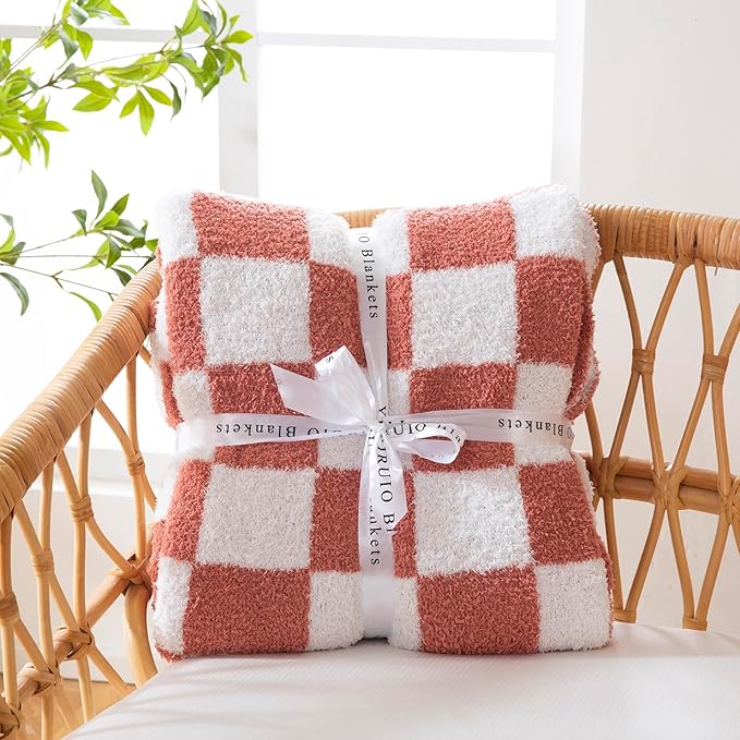 YIRUIO Throw Blankets Checkered Queen,King Size Big Fluffy Fuzzy Warmer Comfort Reversible Super Soft Cozy Decor for Home Bed Couch Sofa Room (Red, 80''x90'')