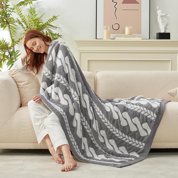 Amélie Home Cable Knit Throw Blanket for Couch, Bicolour Super Soft Fuzzy Blanket for Sofa, Luxury Cozy Fluffy Throw for Room Decor, 50" x 60", Cable Grey & White