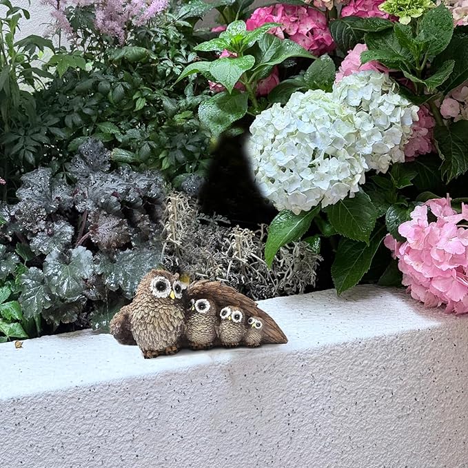 Resin Owl Family Statue, Mother Owl with Three Baby Owls Figurine, Cute Animal Sculpture for Home Décor, Rustic Woodland Table Ornament, Mother’s Love Figurine, Gift for Bird Lovers