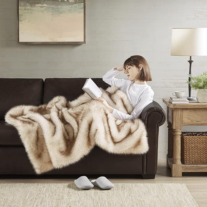 Hyde Lane Faux Fur Throw Blanket - Ultra Long Pile, Luxury Fluffy Fox Golden with Brown Tipped Blankets for Home Decor, Fuzzy Plush Animal Color Throws As a for Women, 60x80