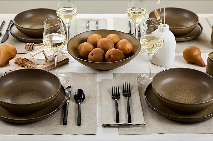 Solino Home Linen Natural Placemats Set of 6-100% Pure Linen Placemats 14 x 19 Inch for Christmas, Holiday, New Year - Fete