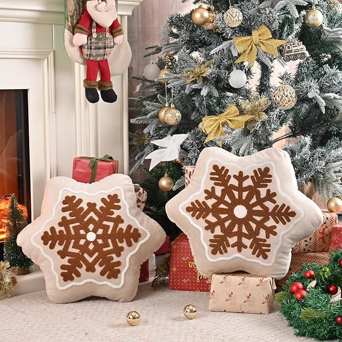 Lanpn Christmas Snowflake Pillows Set of 2, Christmas Decoration Winter Throw Pillows Decorative Throw Cushion for Sofa Living Room Bedroom Xmas Decor (17x17 inch, Beige)