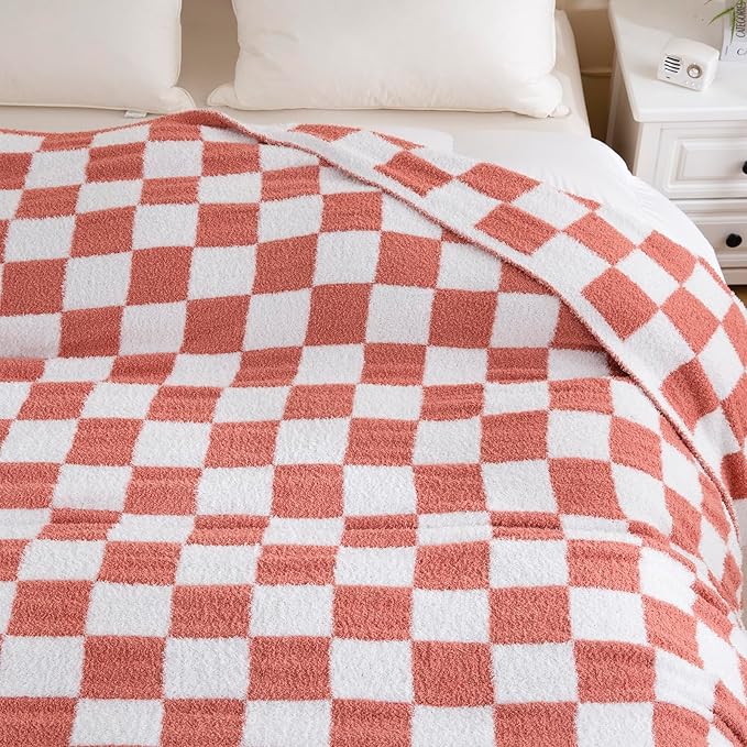 YIRUIO Throw Blankets Checkered Queen,King Size Big Fluffy Fuzzy Warmer Comfort Reversible Super Soft Cozy Decor for Home Bed Couch Sofa Room (Red, 80''x90'')