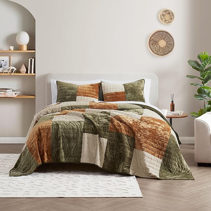 Wonderful Velvet Patchwork Quilt Set - Striped Channel Stitch Green Quilt Queen, Soft Corduroy Lightweight Comforter, Pet-Friendly, Tear-Resistant, Farmhouse Bedspread Bedding for All Season, 94"x94"