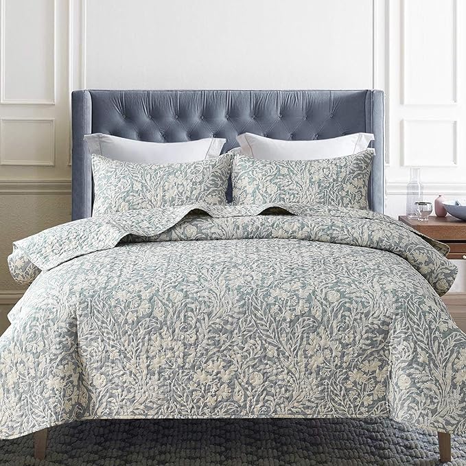 DURLENGEN Bluish Grey Botanical Quilt Set Queen Size 3Pcs, Bluish Grey Printed with Beige Leaves Pattern, All Season Lightweight Bedspread Coverlet Sets(Queen 90x96,Beige Botanical)