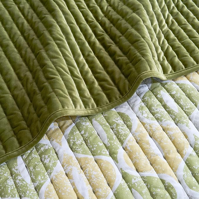 Wonderful Velvet Quilt Set - Striped Channel Stitch Green Quilt Queen, Rustic Ogee Printed Cotton Reversible Lightweight Comforter, Farmhouse Soft Bedspread Coverlet Bedding for All Season, 94"x94"