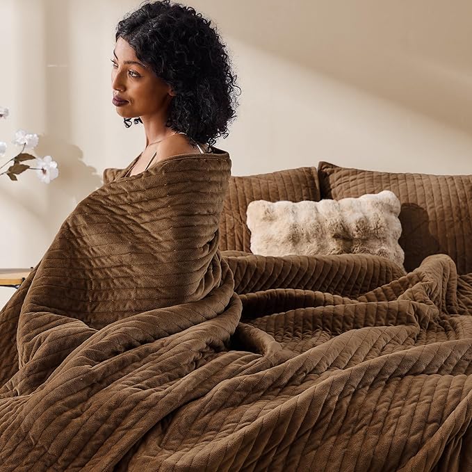 Wonderful Luxury Velvet Quilt - Striped Channel Stitch Brown Quilt King, Soft Velvet Lightweight Comforter, Pet-Friendly, Tear-Resistant, Bedspread Coverlet Bedding Set for All Season,106"x94"