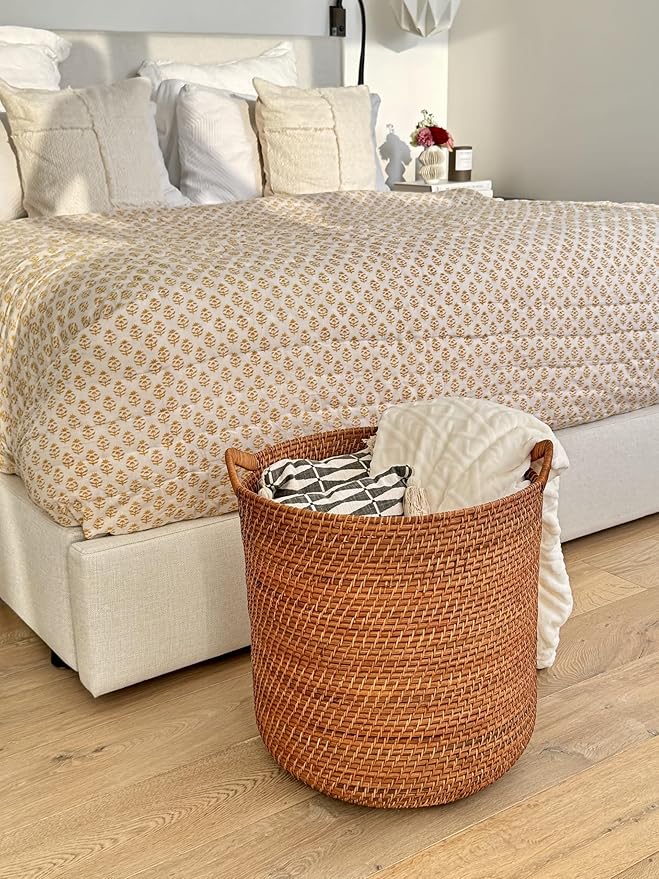 KOUBOO Laguna Round Rattan Storage Basket with Ear Handles, Wicker Blanket, Laundry Hamper, Indoor Plant Basket, Decorative Home Organizer, Honey Brown, Large