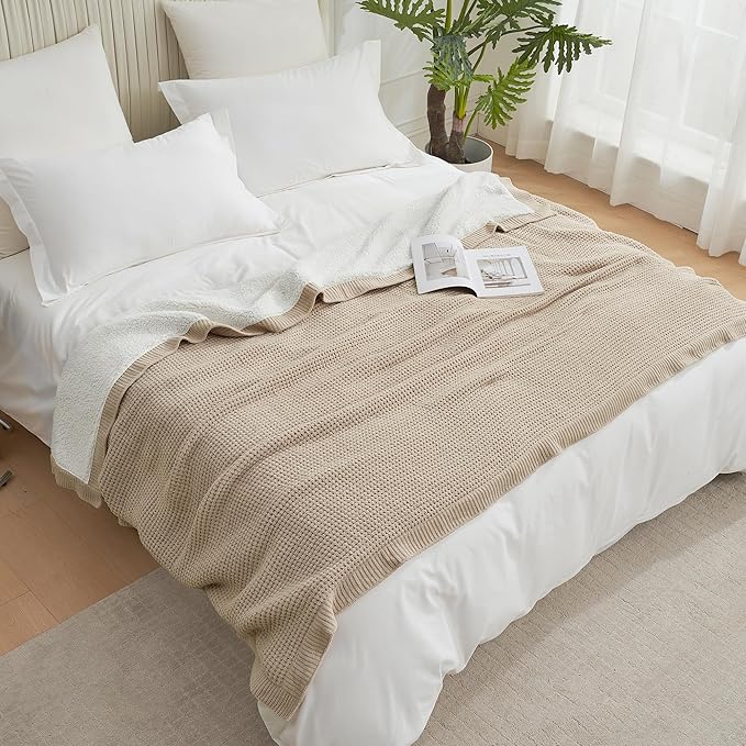 Amélie Home Reversible Waffle Weave Throw Blanket, Chenille Knit with Warm Sherpa, Soft Cozy Blanket for Bed, 60"x80", Beige