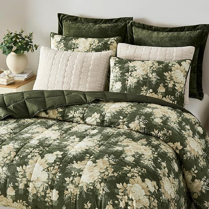 Wonderful Velvet Quilt Set, Box Stitched Army Green Velvet Lightweight Comforter King, Elegant Floral Printed, Pet-Friendly, Luxury Soft Cozy Bedspread Coverlet Bedding Set for All Season,106"x94"