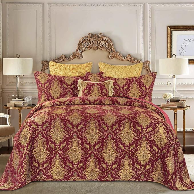 Loom and Mill Luxury Quilt Set 3 Piece, Classic Damask Quilted Bedspread Queen Size with 2 Shams, Soft Lightweight Jacquard Bedding Coverlet Set for Christmas All Season (Red, Queen)