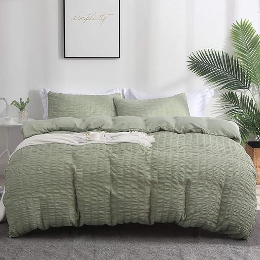 AveLom Green Duvet Cover Queen(90 x 90 inches), 3 Pieces (1 Duvet Cover, 2 Pillow Cases),Seersucker Tripe Soft Washed Microfiber, Textured Duvet Cover Set with Zipper Closure, Corner Ties