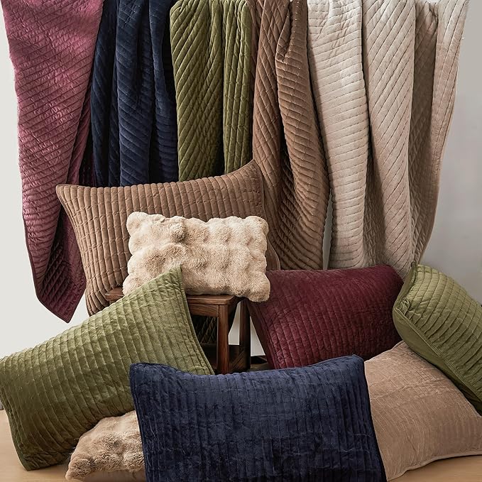 Wonderful Luxury Velvet Quilt - Striped Channel Stitch Cream Quilt King, Soft Velvet Lightweight Comforter, Pet-Friendly, Tear-Resistant, Bedspread Coverlet Bedding Set for All Season,106"x94"