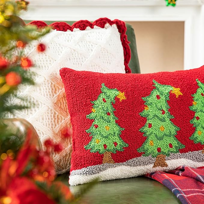Glitzhome Hooked Christmas Pillow, 18 inch Handmade Bent Trees Festive Home Decor, Acrylic Accent Sofa Bed Headrest‌ for Holiady and Seasonal Celebration