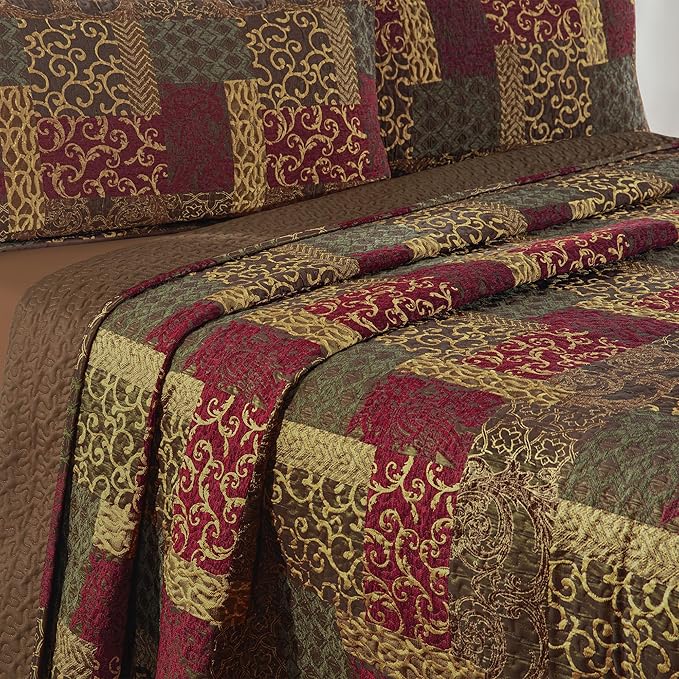 Loom and Mill Luxury Quilt Set 3 Piece, Traditional Patchwork Quilted Bedspread Queen Size with 2 Shams, Soft Lightweight Jacquard Bedding Coverlet Set for Christmas All Season (Red Gold, Queen)