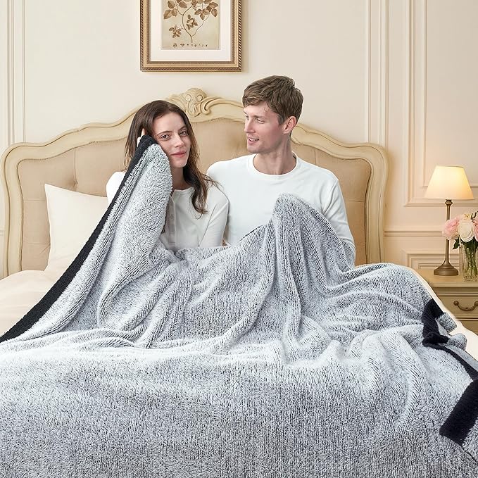 Amélie Home Knit Throw Blanket for Couch, Super Soft Cozy Fuzzy Throws for Sofa Bed Living Room, Luxury Cozy Fluffy Throw for Room Decor, 60" x 80", Heather Black