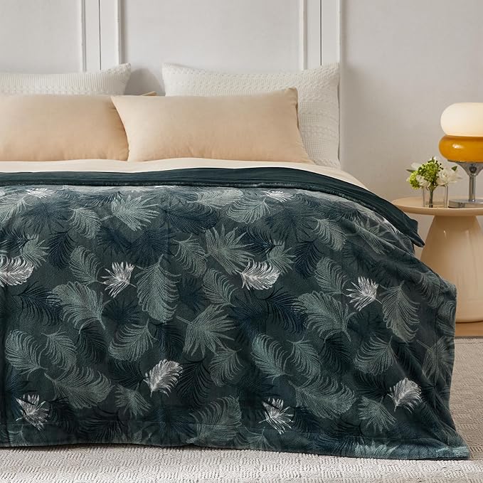 COOVA Faux Rabbit Fur & Flannel Throw Blanket 50x60 Inch - Luxury Fuzzy & Cozy Soft Blanket for All Seasons, Breathable and Comfortable for Bed, Sofa, Couch, and Camping, Feather Pattern,Blue