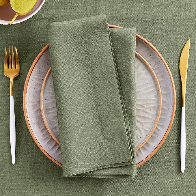 Solino Home Linen Napkins Set of 4-100% Pure Linen Oil Green Dinner Napkins Cloth 20 x 20 Inch for Christmas, New Year - Fete, Handcrafted and Machine Washable