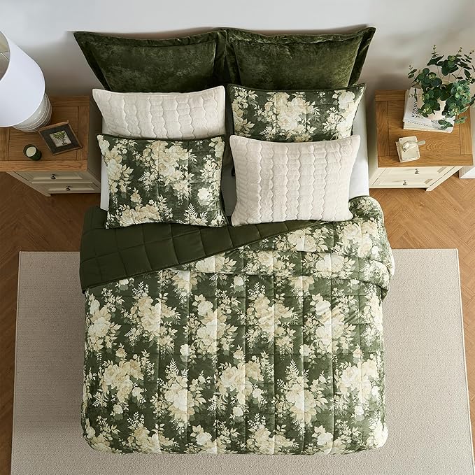 Wonderful Velvet Quilt Set, Box Stitched Army Green Velvet Lightweight Comforter King, Elegant Floral Printed, Pet-Friendly, Luxury Soft Cozy Bedspread Coverlet Bedding Set for All Season,106"x94"