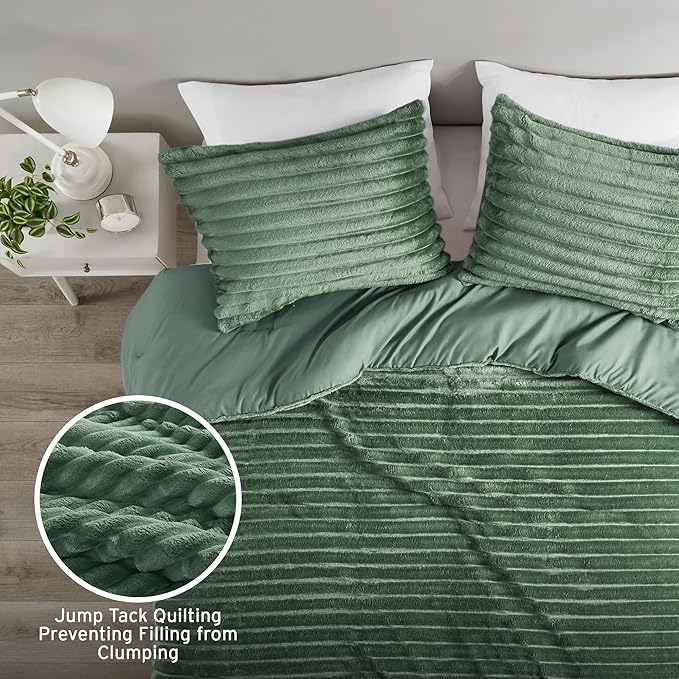 Intelligent Design Twin Comforter Set, Cozy Plush Bedding, Microfiber Reverse, 2 Piece, Lightweight, Super Soft Ribbed Velvet Comforter 1 Sham, All Season Fluffy Bed Set, Avril, Twin/Twin XL Green