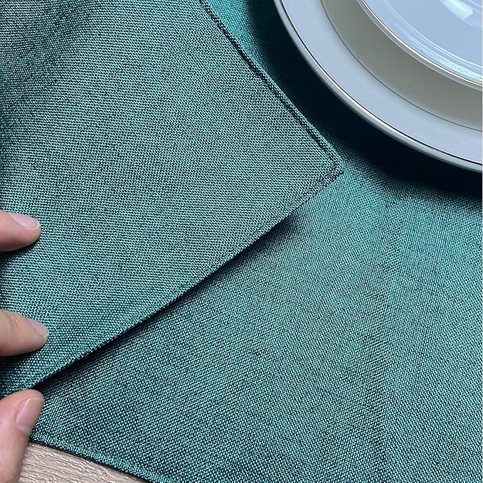 Weabetfu Cloth Placemats Set of 8 Heat Resistant Dining Table Placemmats Cotton Linen Machine Washable Kitchen Table Mats Wrinkle Free Thick Fabric Place Mat,Easy to Clean,13"x19" Green