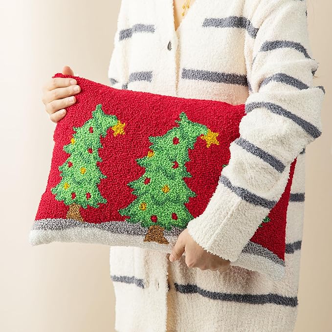 Glitzhome Hooked Christmas Pillow, 18 inch Handmade Bent Trees Festive Home Decor, Acrylic Accent Sofa Bed Headrest‌ for Holiady and Seasonal Celebration
